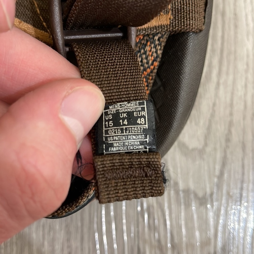 Men’s size 15 Chacos with toe loop - Picture 5 of 5